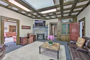 8 Mi to Hersheypark: 'Millard Mansion' in Annville - Image 4