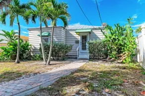 Private Beachfront Casey Key Cottage B - Image 3