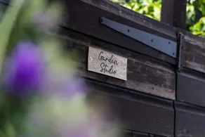 Bright and airy garden studio - Image 2