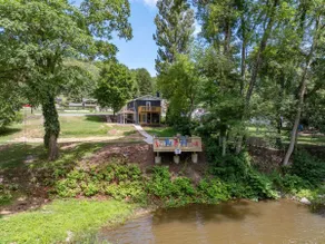 Frog Hollow Lodge | Riverfront, Fire Pit + Kayaks! - Image 5