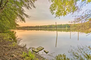 Deck + Fire Pit: Lakefront Hideaway in Scranton! - Image 2