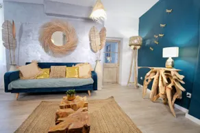 Kaila Exoticism Chic in Hyper Center - Image 2