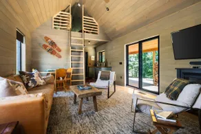 Hidden Acres Vestur Cabin - Image 3