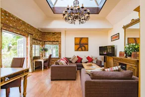 The Coach House  by Bloom Stays -  a holiday let that sleeps 12 guests  in 6 bedrooms - Image 4