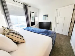 Craft District Pet-Friendly Condo by Heirloom - Image 4