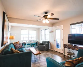 Near the Caney Y! Minutes to Bay,Gulf, Beach! - Image 3