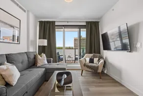 Central 2BR in Kensington w/ Parking + AC - Image 3