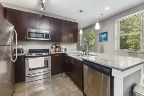 The West End Flats - Image 4