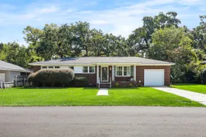 Beautiful Backyard! | Angel Oak in Park Circle - Image 4