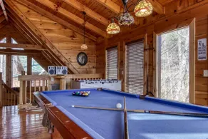 Mt Getaway~Hot Tub~ Arcade Game Room~Pet Friendly! - Image 3
