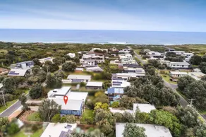 Serene Modern Beach Escape 3 Bed 2 Bath - Image 3
