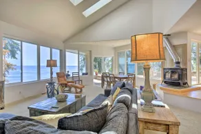 Hike, Bike & Explore: Oceanfront Kingston Getaway - Image 2