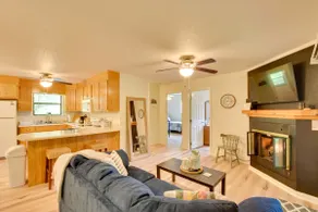 Grand Murphy Cabin w/ Fire Pit & Game Room! - Image 4