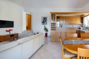 Iconic Villa with private pool and sea view - Image 2