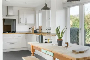 Beach Life Cabin Vibes Ocean Views nr Bude - Image 3