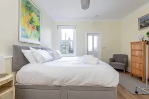 Argyle Street Apartment - No 44 - Image 2