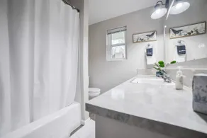 Cozy & Comfortable 1 Bedroom Suite - Image 3