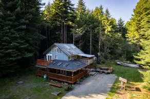 Nature Haven Retreat- Redwood Seclusion & Hot tub! - Image 2