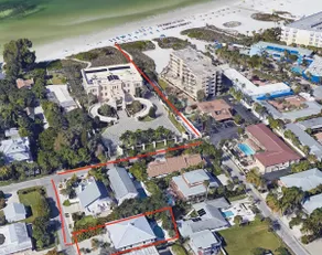 Short walk to beach, access to heated pool - Image 4