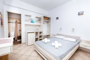 Hotel Charama - Double room with patio - Image 5