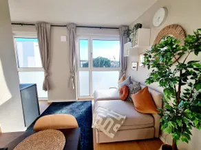 Urban Living - Top Floor Apartment - Image 2