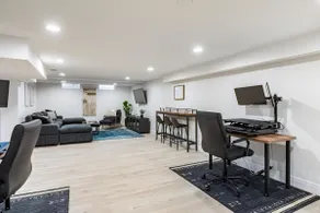 Stunning, Renovated 4BR/3.5BA with Backyard! - Image 4