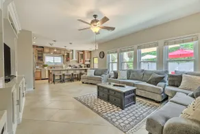 Heated Pool & Hot Tub: Family Home in Gilbert - Image 3