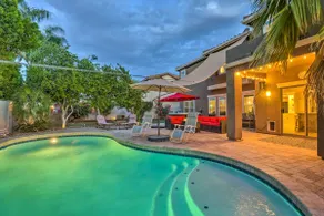 Heated Pool & Hot Tub: Family Home in Gilbert - Image 2