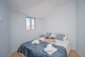 2-bedroom apartment and terrace, 1 min from the beach - Image 4