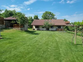 Walnutcottage close to nature - Image 2