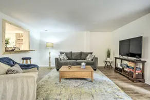 Walk to Dtwn & Breweries: Townhome in Cary! - Image 4