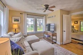 Modern Home ~ 2 Mi to Cranmore Mountain Resort! - Image 3