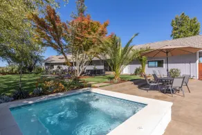 Luxurious Retreat In The Vineyards  Green Valley Oasis - Image 2