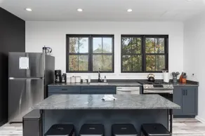 Modern cabin, hot tub, mtn views, fireplace - Image 4