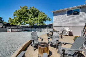 North Bend Home w/ Cornhole Court & Putting Green - Image 3