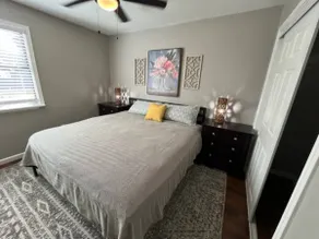 Savannah: 1st Floor-Walk to A&M-Comfy King Beds - Image 2