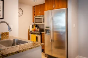Luxury 1BD Apartment in Casa Costa - Image 5