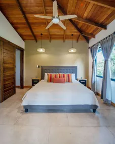 Beautiful oceanfront apartment with A/C - Image 3