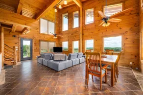 Panoramic Paradise 3BR Cabin with Idyllic Views - Image 2