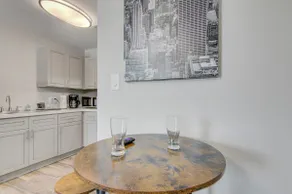 Modern 1BR / 1 BA Apartment - Image 3