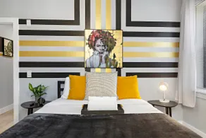 Free Parking 3 Suites Near Downtown Newark - Image 5