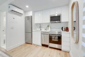 Trendy & Modern Studio in Heart of Montreal - 41 - Image 3
