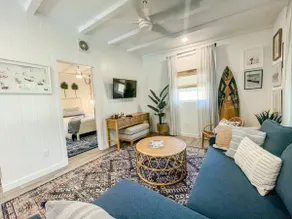 Curlys Cottage - A Vintage Coastal Retreat - Image 4