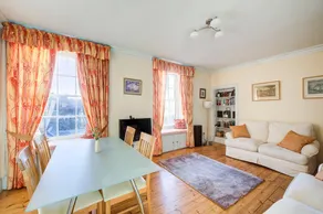 GuestReady - Charming Home in Old Town - Image 2