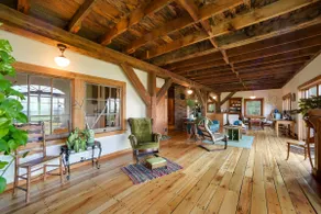 Breathtaking Mtn Views: Stylish Rustic Retreat! - Image 4