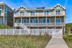 Så godt det bliver: 7 BR / 7. 5 BA enebolig i Kure Beach, 16 sovepladser - Image 4