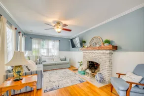 Walk to Mount Dora Historic District: Cozy Home! - Image 3