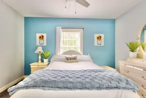 Large House w/King Bed, Parking, Deck, B-Ball Hoop - Image 5
