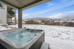 Belaview Hideout Retreat With Private Hot Tub - Image 4