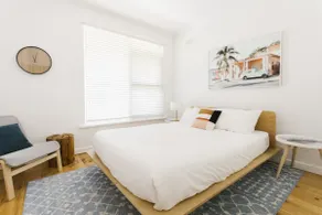 Serene 2 BR Gem | Mins to Jetty Road w/ Work space - Image 4